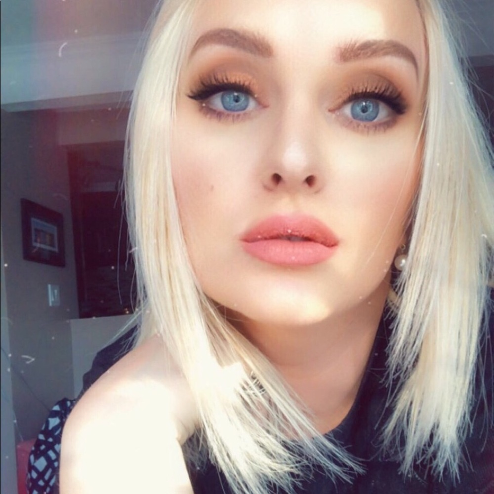 Meet your Posher, Samantha